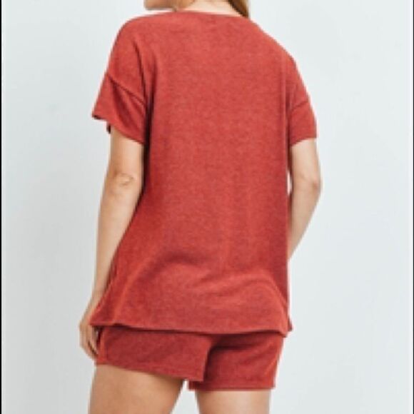 Brick Top And Shorts Lounge Set With Self Tie - Picture 4 of 6